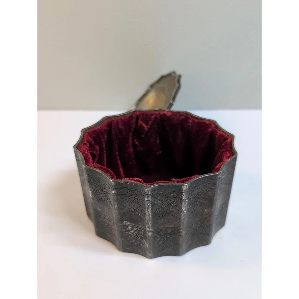 Vintage‎ 1991 Godinger Silver Plated Jewelry Trinket Box With Red Velvet Lining